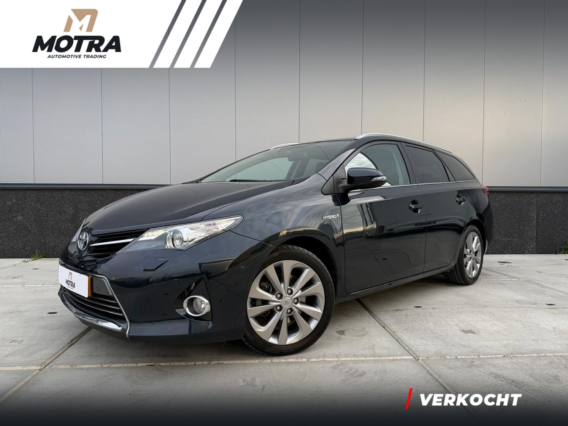 Toyota Auris Touring Sports 1.8 Hybrid Lease Pro 49195142-0.jpg | Motra.nl