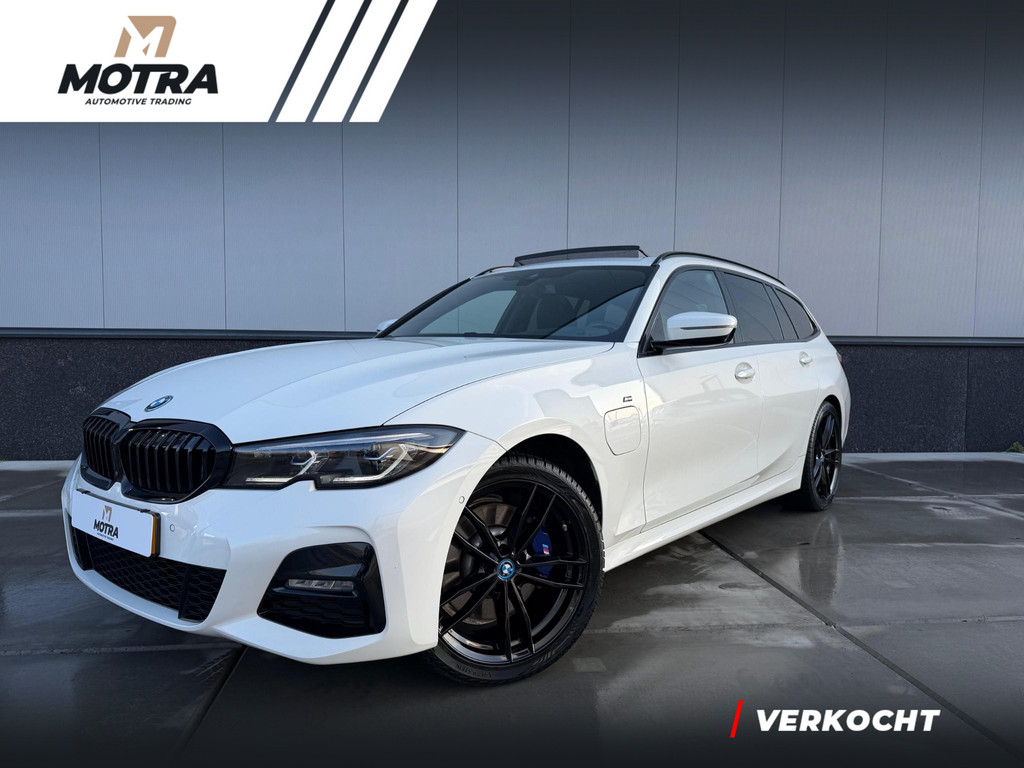 BMW 3 Serie Touring 330e xDrive 50785200-0.jpg | Motra.nl